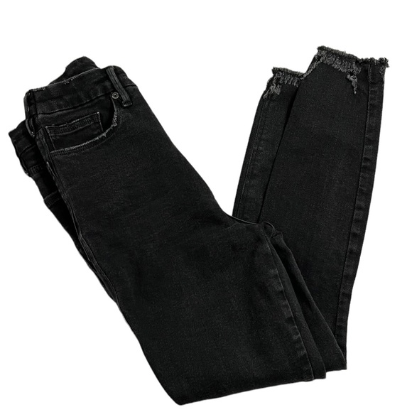 Good American Good Curve Crop 8/29 - Picture 6 of 11